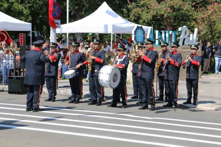 Diyarbakır’da 30 Ağustos Zafer Bayramı Coşkuyla Kutlandı