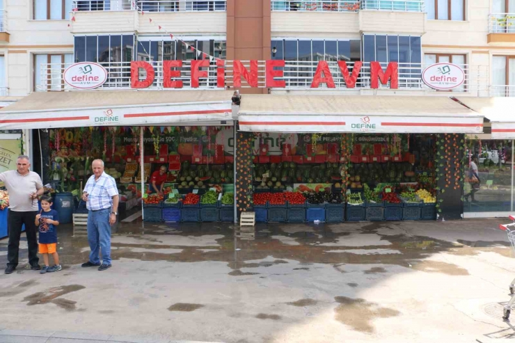 Kazaların Eksik Olmadığı Kavşaktaki İşletmeciler Tedbir Alınmasını İstedi