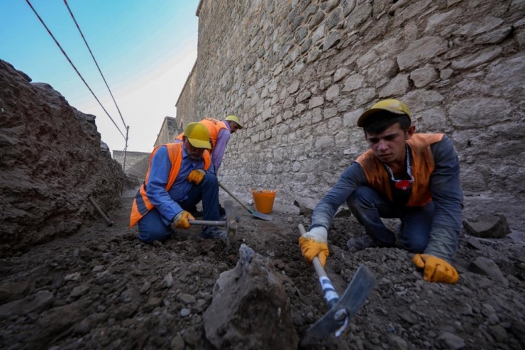 Diyarbakır Sur, ‘dünyanın En Eski Şehirleri’ Listesinde Yanlış Sırada Yer Aldı