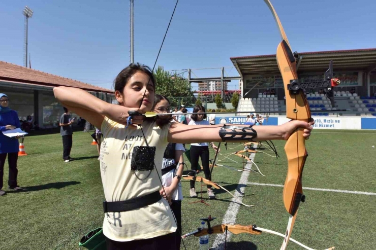 Şahinbey Belediyesi Zafer Bayramını Spor Etkinlikleri İle Kutladı