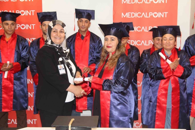 Medical Point’te Mezuniyet Heyecanı