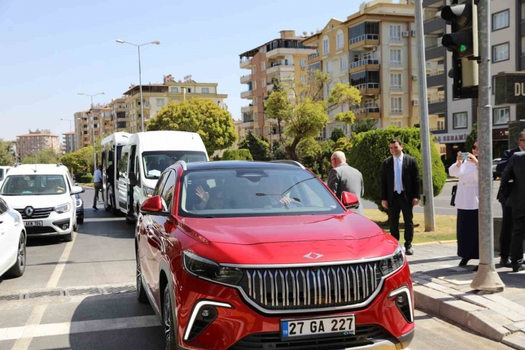 Kardeş Şehir Duisburg Belediye Başkanı Togg İle Gaziantep’i Turladı