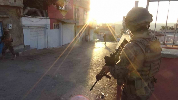 Gaziantep’te Uyuşturucu Tacirlerine Şafak Operasyonu