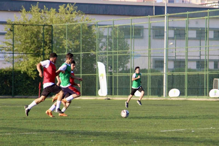 Yeşil Sahada Yeni Yetenekler Belirlendi