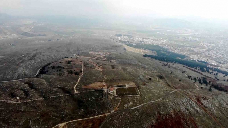 Dağ Taş Şantiyeye Döndü