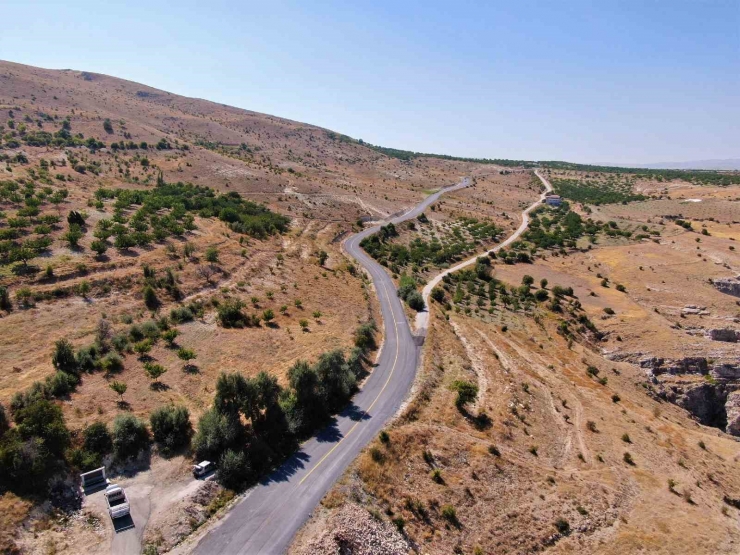 Akçadağ’da 66 Kilometre Grup Yolu Çalışması