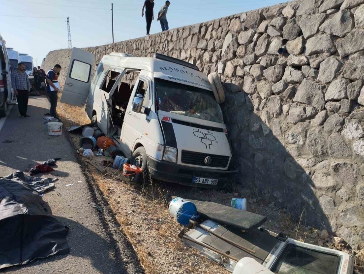 Şanlıurfa’daki Minibüs Kazasında Ölü Ve Yaralıların İsimleri Belli Oldu