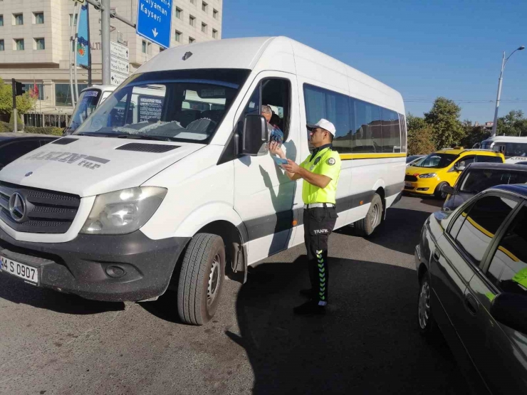 Malatya Polisi, Okulun İlk Gününde Denetim Gerçekleştirdi