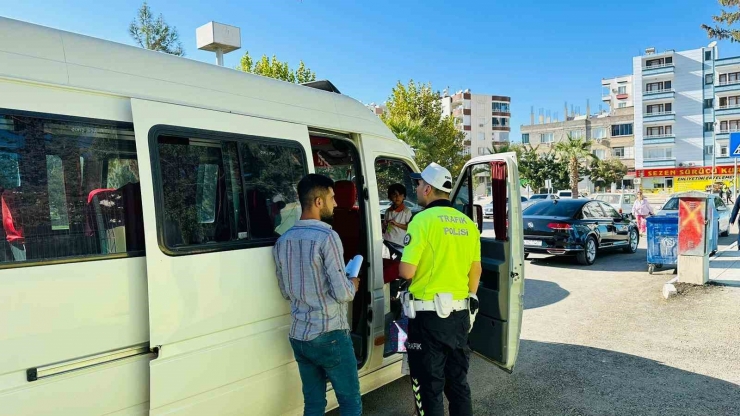 Birecik’te Polis Ekipleri Öğrencileri Bilgilendirdi