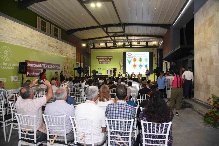 Adnan Ünverdi, 5. Gastroantep Kültür Yolu Festivali’nde Panele Katıldı