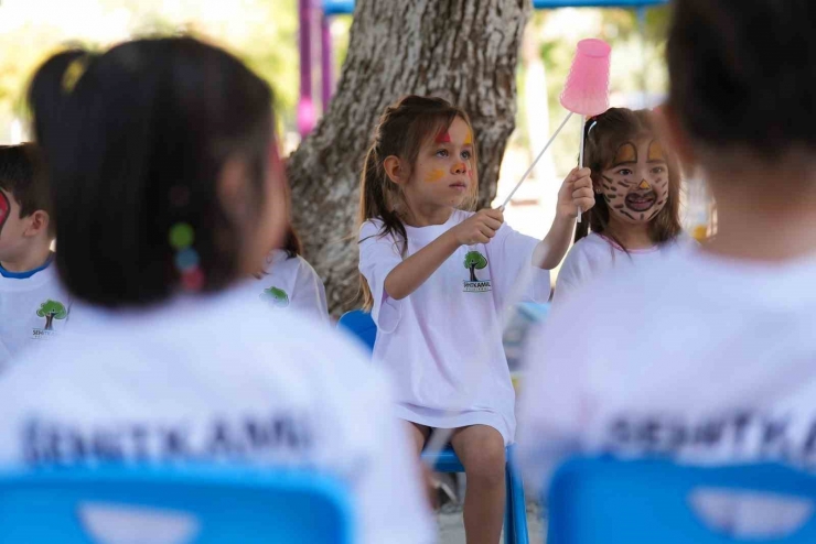 Önce Öğren Sonra Eğlen Projesi Okullara Renk Katıyor