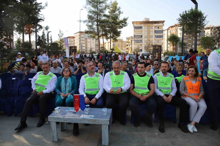 Avrupa Hareketlilik Haftasının Son Gününde Farkındalık Yürüyüşü