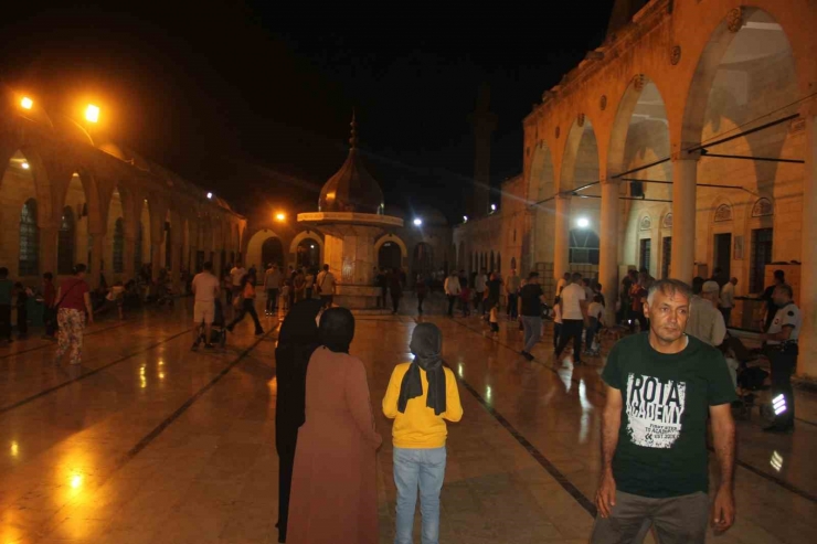 Şanlıurfa’da Mevlid Kandili Coşkusu