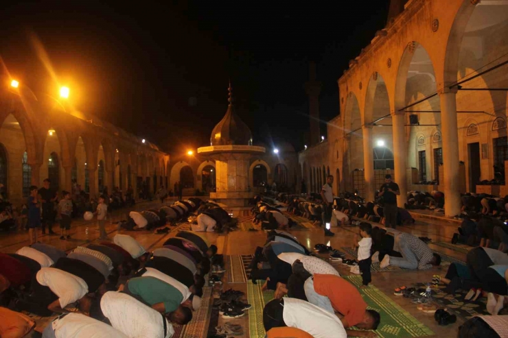 Şanlıurfa’da Mevlid Kandili Coşkusu