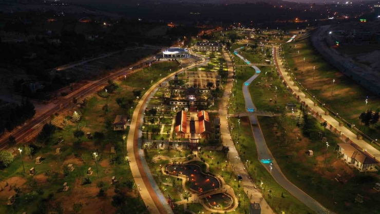 Galle Park’ta Sonbahar Şarkıları Söylendi