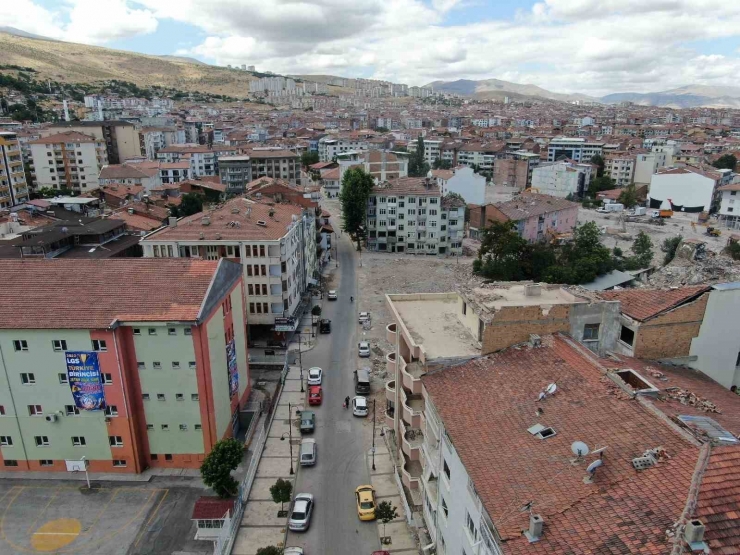 İtfaiyeden Vatandaşlara Hasarlı Çatı Uyarısı