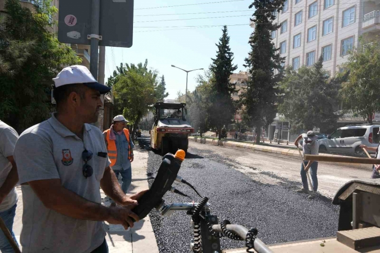 Şanlıurfa’da Asfaltlama Çalışmaları Sürüyor