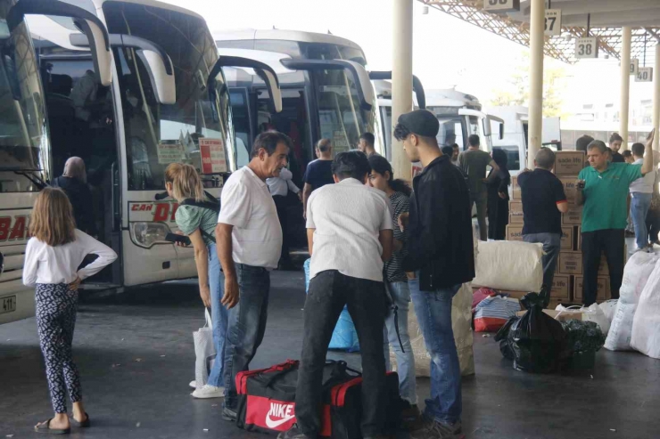 Diyarbakır Otogarında Üniversiteli Yoğunluğu