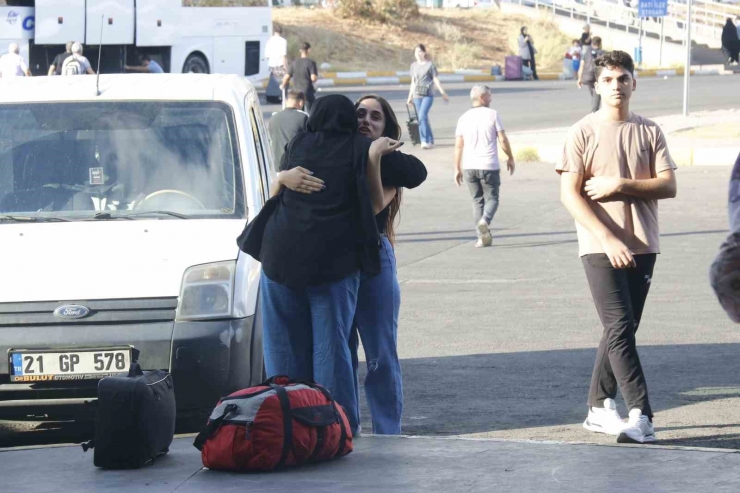 Diyarbakır Otogarında Üniversiteli Yoğunluğu