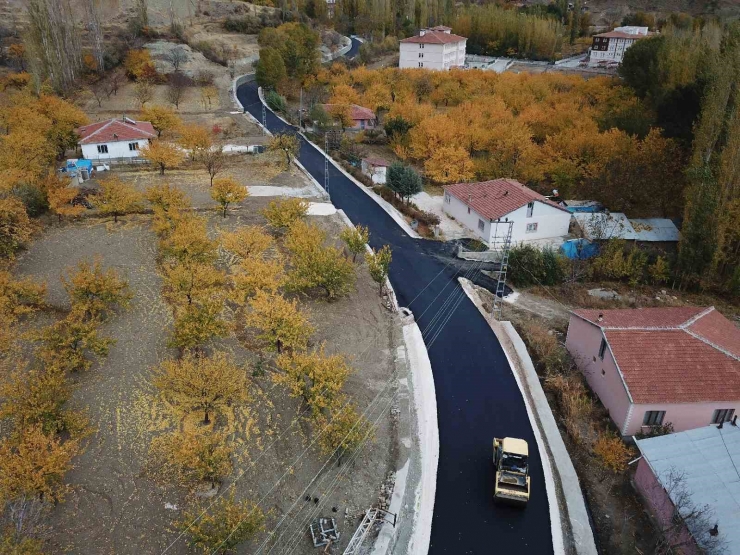 Malatya’da Deprem Sonrası Bozulan Yollar Yenileniyor