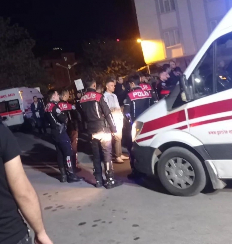 Şüpheli Motosikleti Kovalayan Yunus Polisleri Kaza Yaptı: 1 Şehit