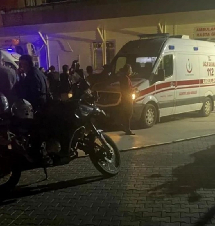 Şüpheli Motosikleti Kovalayan Yunus Polisleri Kaza Yaptı: 1 Şehit