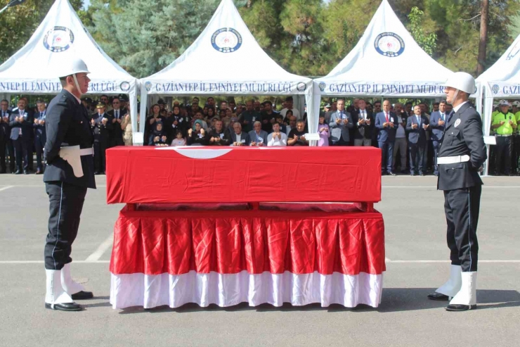 Kazada Şehit Olan Polisin Naaşı Törenle Memleketine Uğurlandı