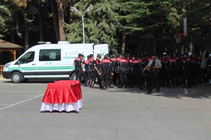 Kazada Şehit Olan Polisin Naaşı Törenle Memleketine Uğurlandı