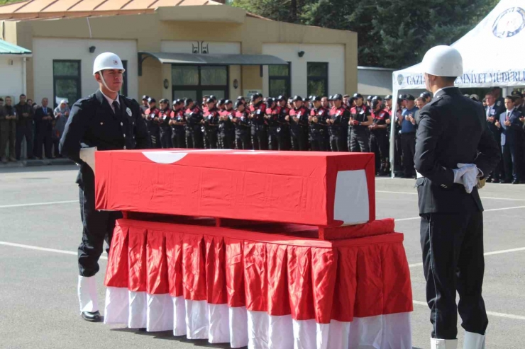 Kazada Şehit Olan Polisin Naaşı Törenle Memleketine Uğurlandı