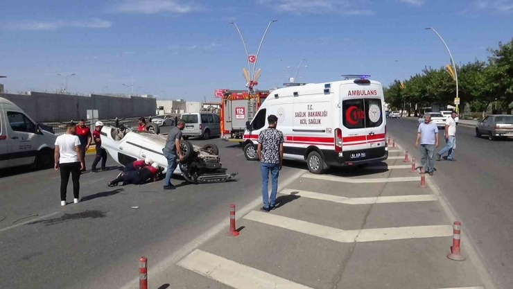 Şanlıurfa’da 2 Otomobil Çarpıştı: 1 Yaralı