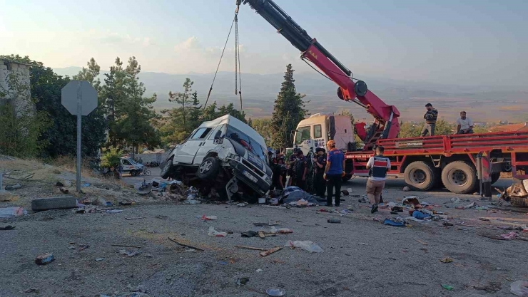 Gaziantep’te Katliam Gibi Kaza: 5 Ölü, 5’i Ağır 17 Yaralı