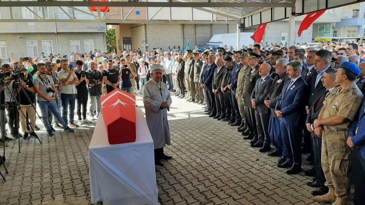 Şehit Uzman Çavuş Memleketi Adıyaman’da Gözyaşlarıyla Toprağa Verildi