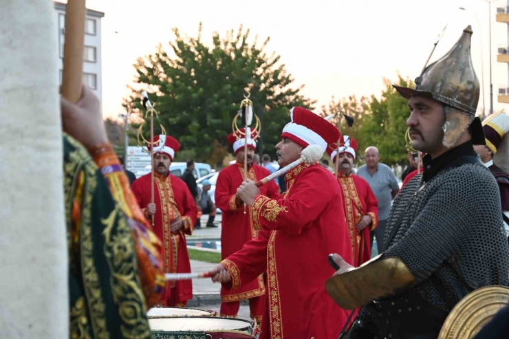 Gaziantep’in İkinci Büyük Festivali Ali Kınık İle Başladı