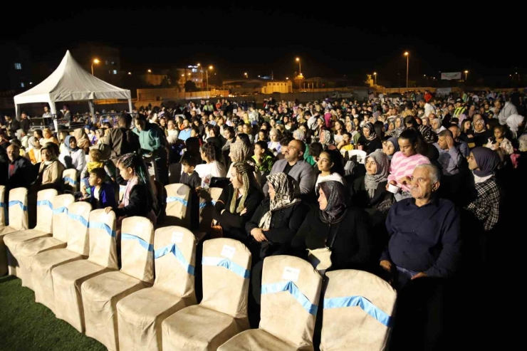 Oğuzeli’nde Nar Ve Kurutmalık Festivali Öykü Gürman İle Renklendi