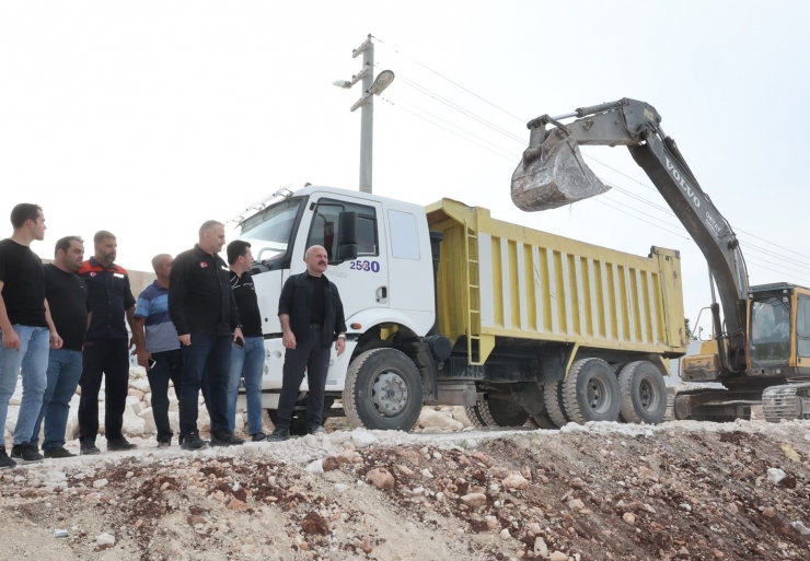 Vali Varol, Konteyner Kentte Yaşayan Depremzedelerle Bir Araya Geldi