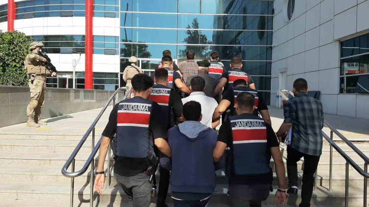 Adıyaman’da Pkk/kck Silahlı Terör Örgütüne Yardım Ve Yataklık Yapanlara Operasyon
