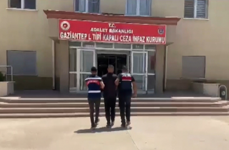 Gaziantep’te Göçmen Kaçakçılarına Operasyon: 19 Kişi Tutuklandı