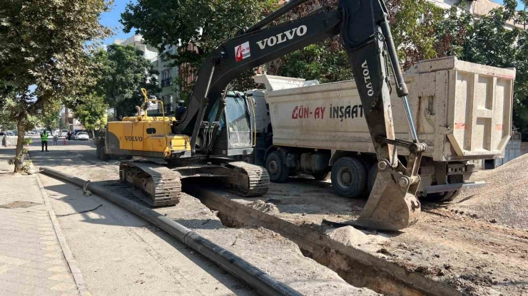 Frıt Projesi İle İçme Suyu Hattı Çalışmaları Devam Ediyor