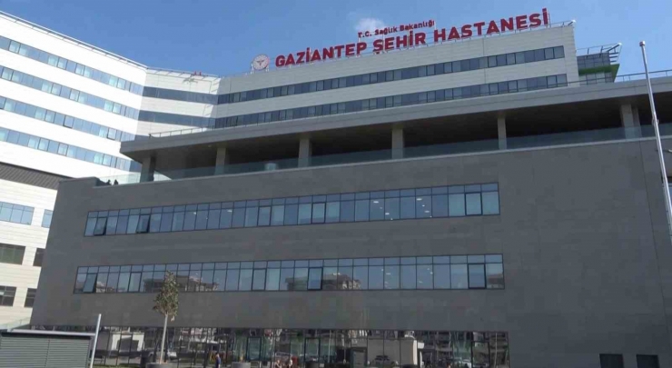 Gaziantep Şehir Hastanesinde 2 Günde 7 Bin 500 Hastaya Hizmet Verildi