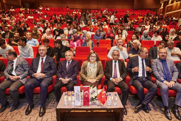 Gaziantep’te Ahilik Ruhunu Anlamak Ve Yaşatmak İçin Panel Düzenlendi