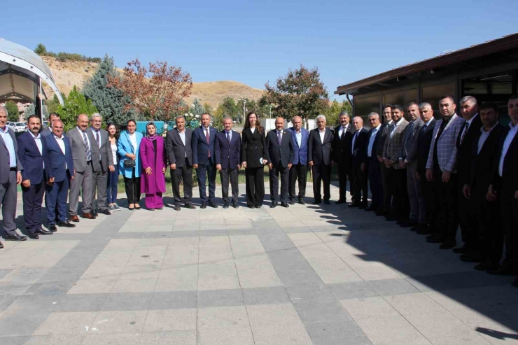 Ak Parti Genel Başkan Yardımcısı Karaaslan: “konut Değil Yaşam Alanları Yapıyoruz”