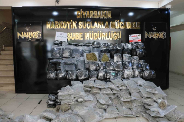 Diyarbakır’da 303 Kilo Skunk Ele Geçirildi