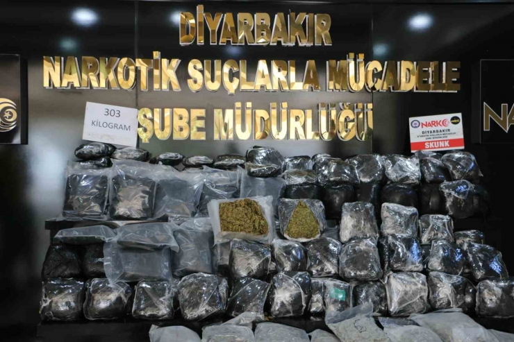 Diyarbakır’da 303 Kilo Skunk Ele Geçirildi