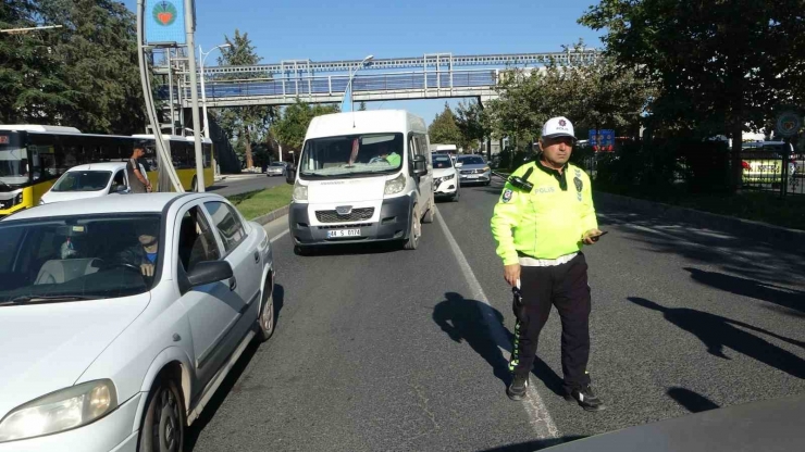 Malatya’da Trafiği Kilitleyen Zincirleme Kaza