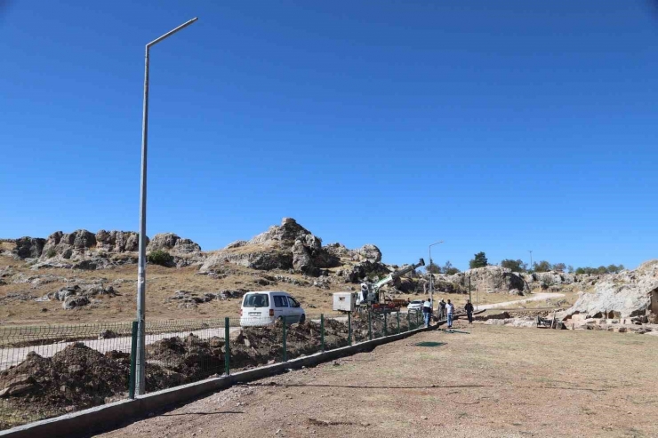 Dünya Uygarlık Tarihine Işık Tutan Hilar Mağaraları Işıklandırıldı