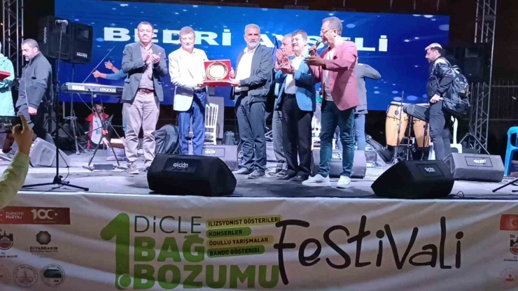 Dicle’de 2 Gün Süren Bağ Bozumu Festivali Konserlerle Tamamlandı