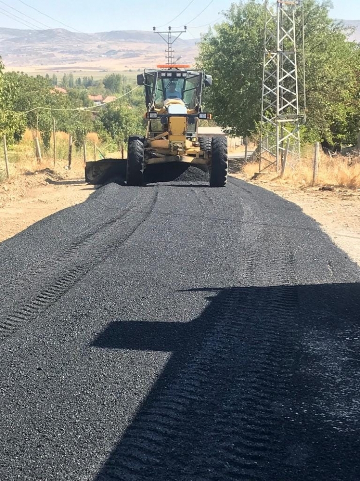 Köy Yolları Onarılıyor