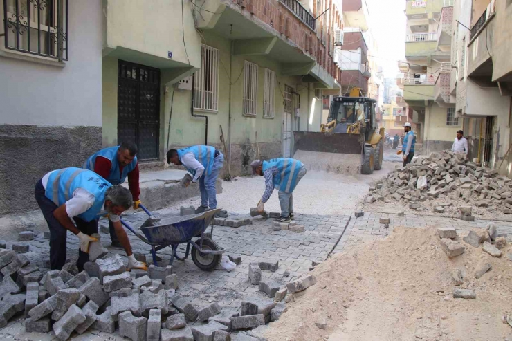 Haliliye’de Derforme Olmuş Yollar Yeniden Onarılıyor