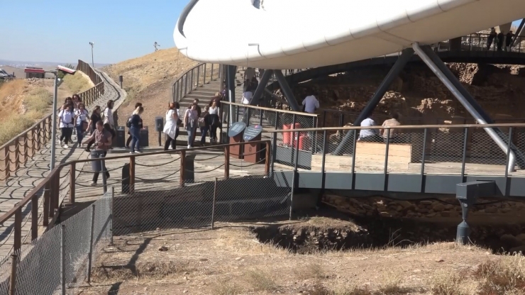 Üniversiteyi Kazanan Öğrenciler Soluğu Göbeklitepe’de Alıyor