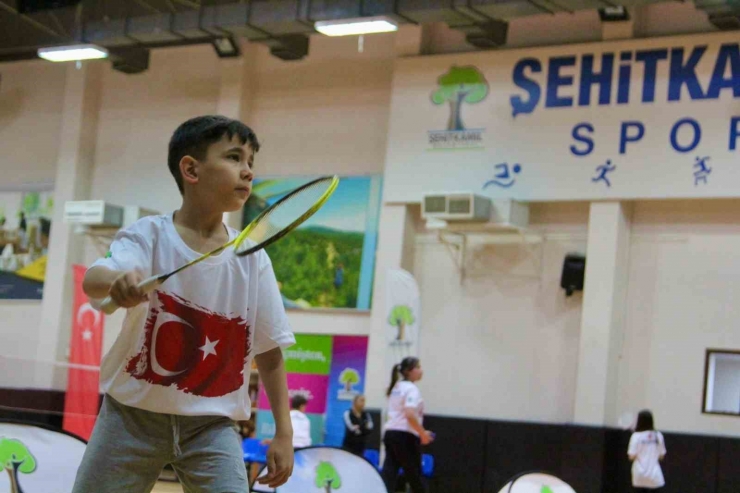 Badminton Kupası’nda Usta Raketler Yarıştı